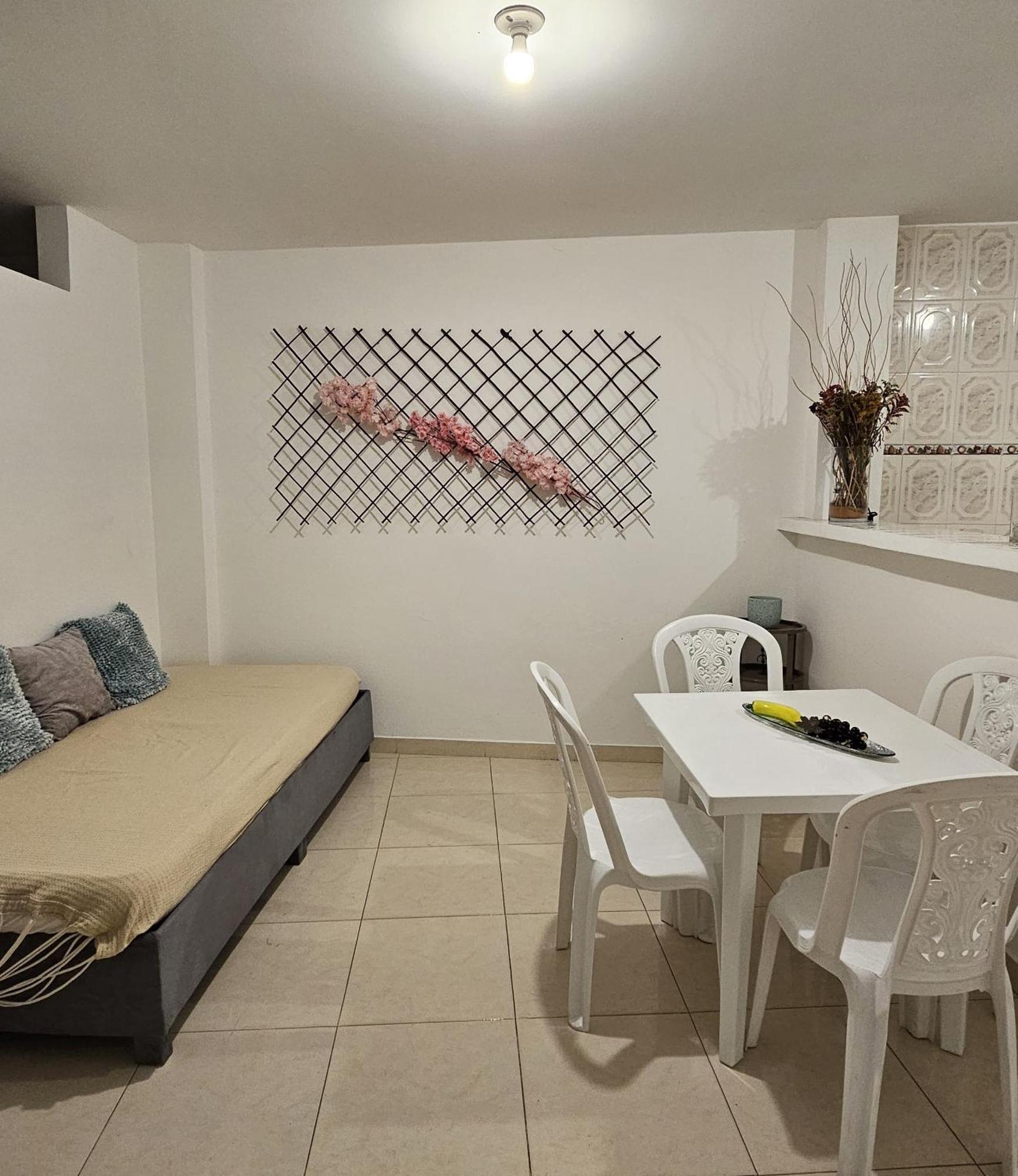 Santori Apartment